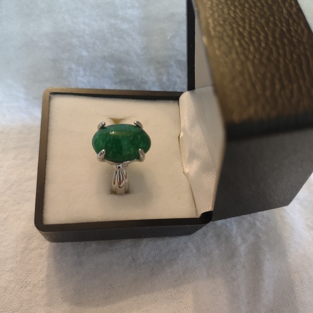 New women's metallic green size 6 ring - Picture 3 of 4